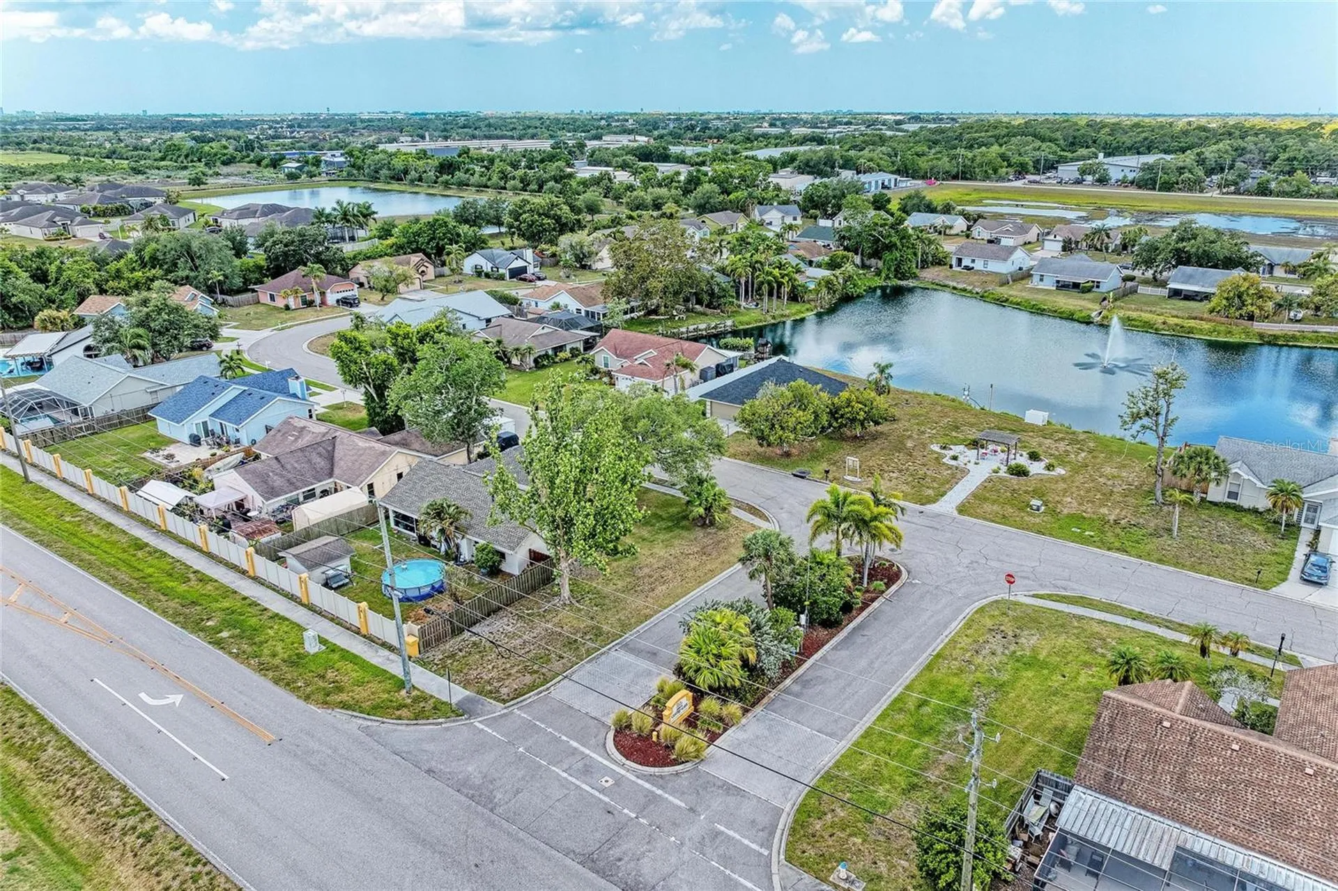 3543 65th Avenue Circle E Sarasota FL 34243