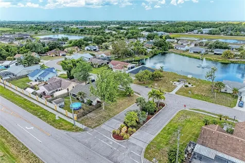 3543 65th Avenue Circle E Sarasota FL 34243
