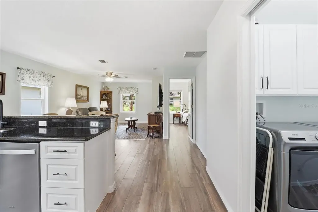 1912 N Havershall Point Crystal River FL 34429