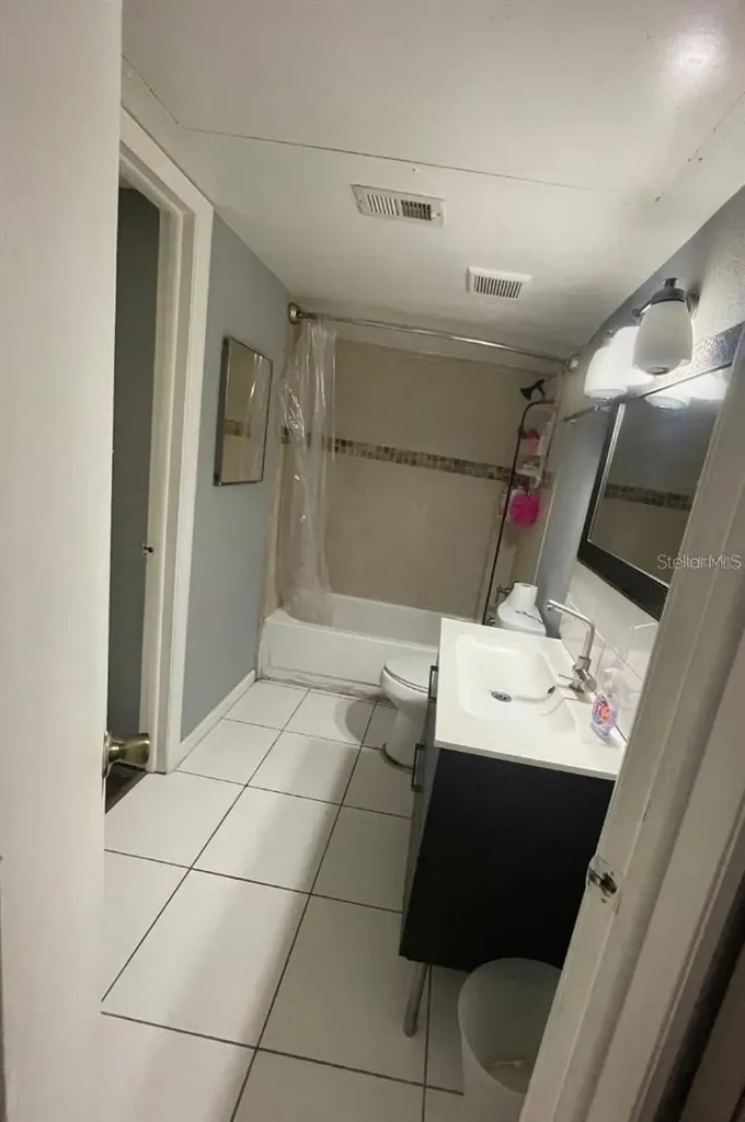 1964 Lake Atriums Circle Orlando FL 32839