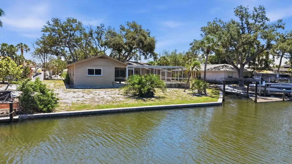 5108 Sandy Shore Avenue Sarasota FL 34242
