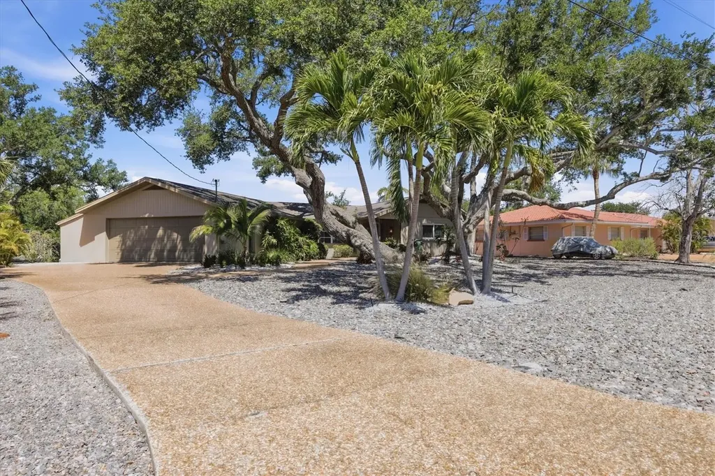 5108 Sandy Shore Avenue Sarasota FL 34242