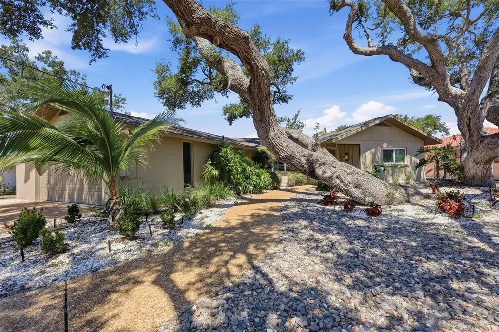 5108 Sandy Shore Avenue Sarasota FL 34242