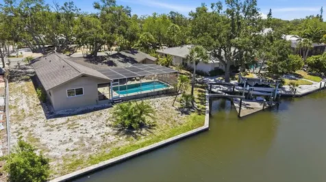 5108 Sandy Shore Avenue Sarasota FL 34242