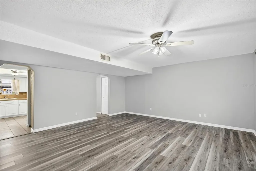 2250 S Palmetto Avenue South Daytona FL 32119
