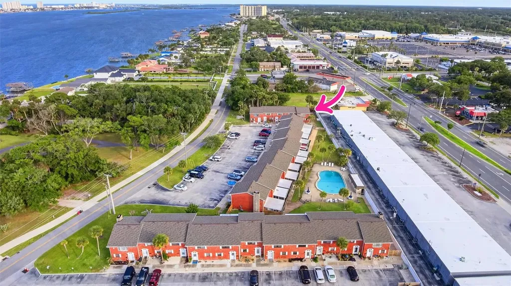 2250 S Palmetto Avenue South Daytona FL 32119