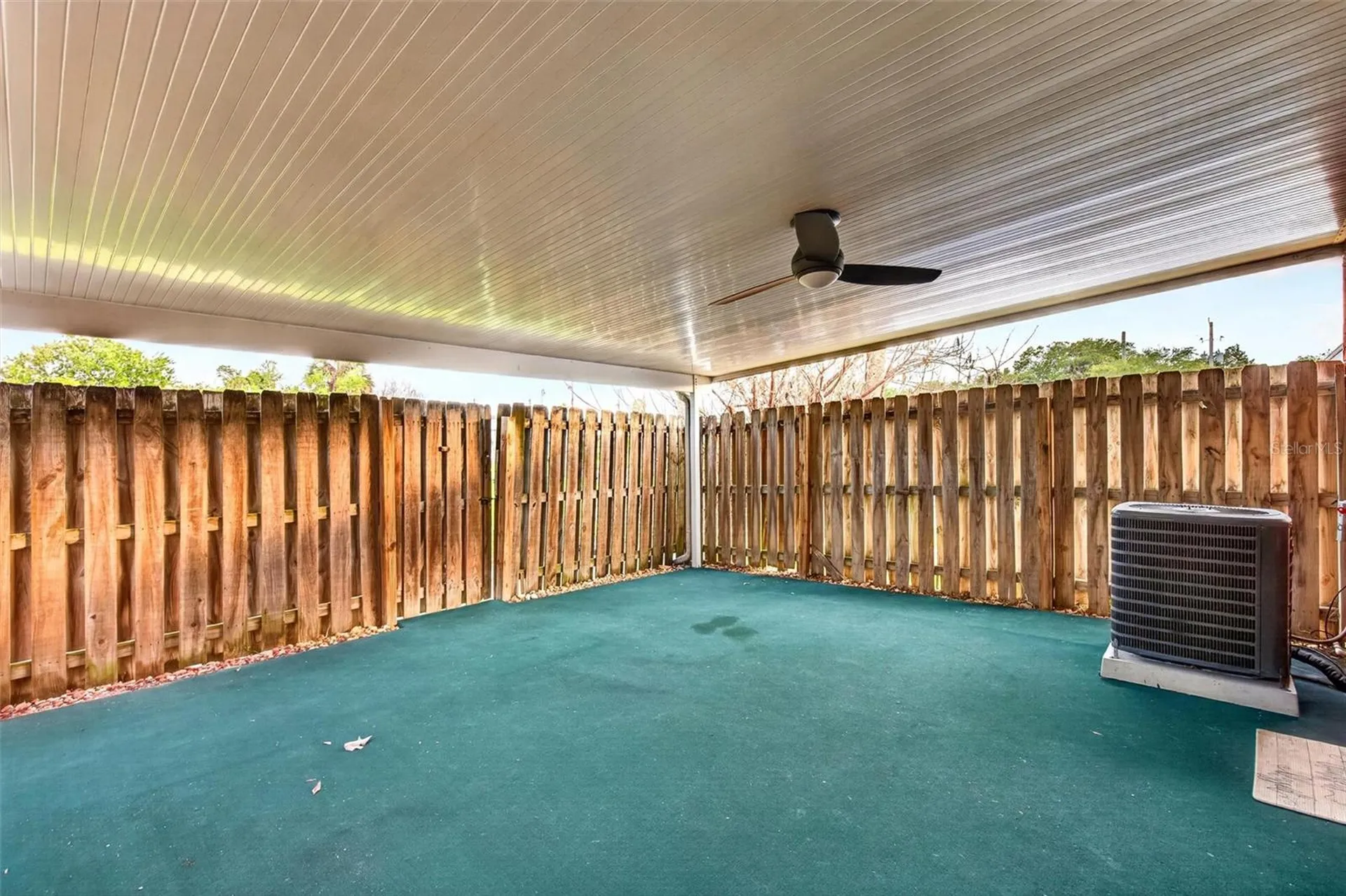 2250 S Palmetto Avenue South Daytona FL 32119