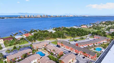 2250 S Palmetto Avenue South Daytona FL 32119