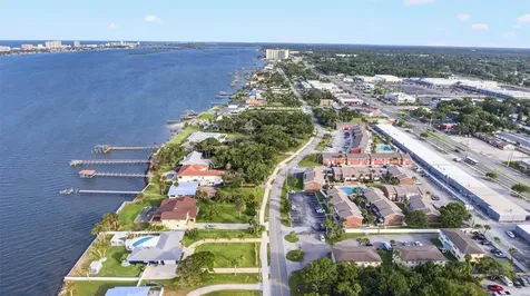 2250 S Palmetto Avenue South Daytona FL 32119