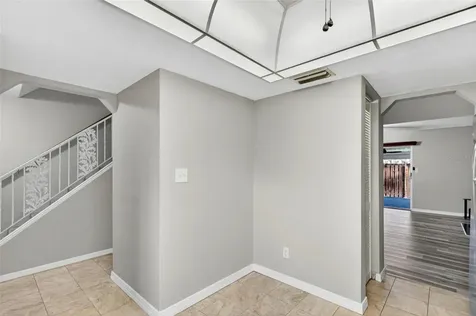 2250 S Palmetto Avenue South Daytona FL 32119