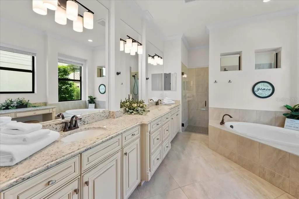 5732 Mulligan Way Lakewood Ranch FL 34211