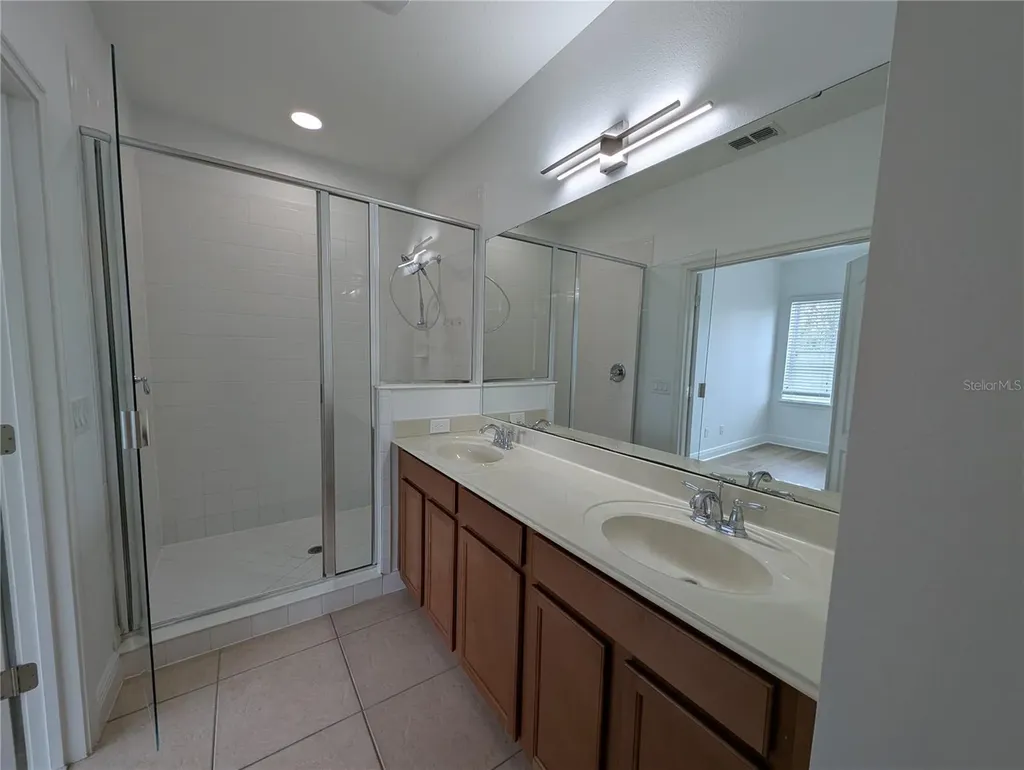 14236 Walcott Avenue Orlando FL 32827