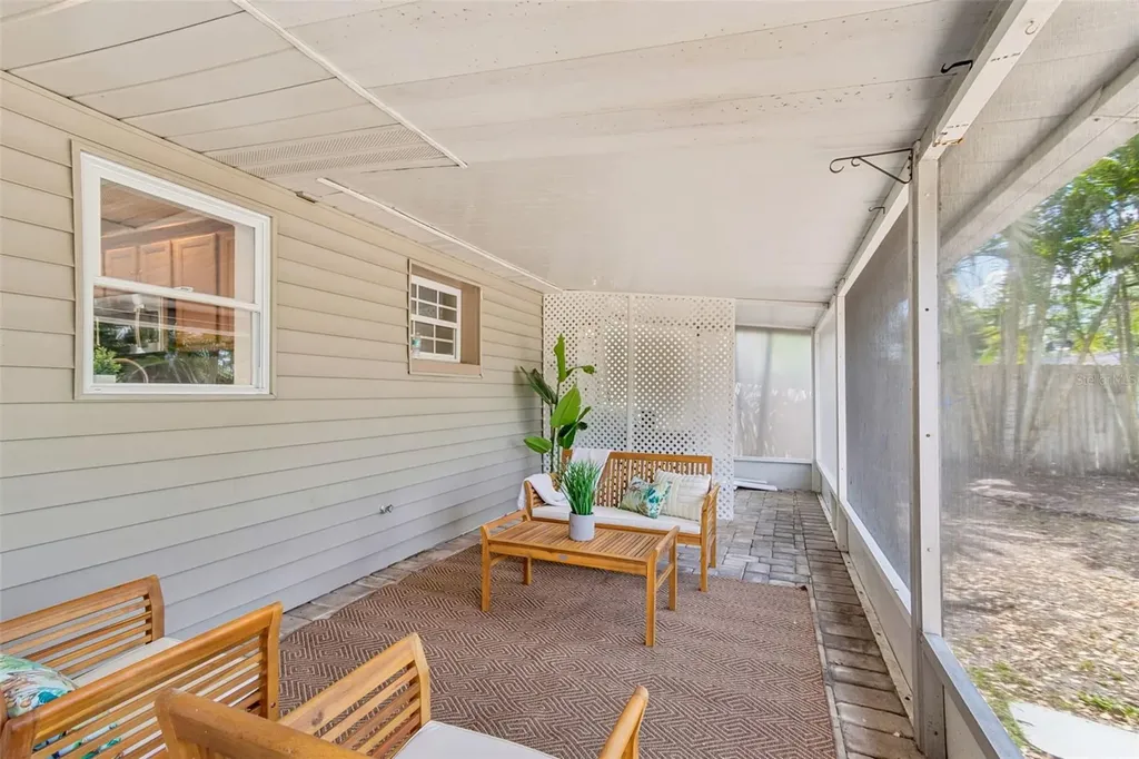 8624 91st Terrace Seminole FL 33777