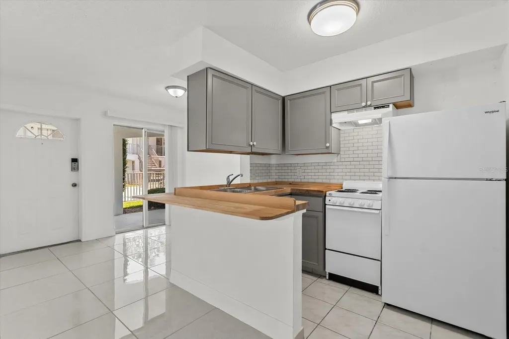 4035 S School Avenue Sarasota FL 34231