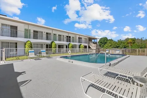 4035 S School Avenue Sarasota FL 34231