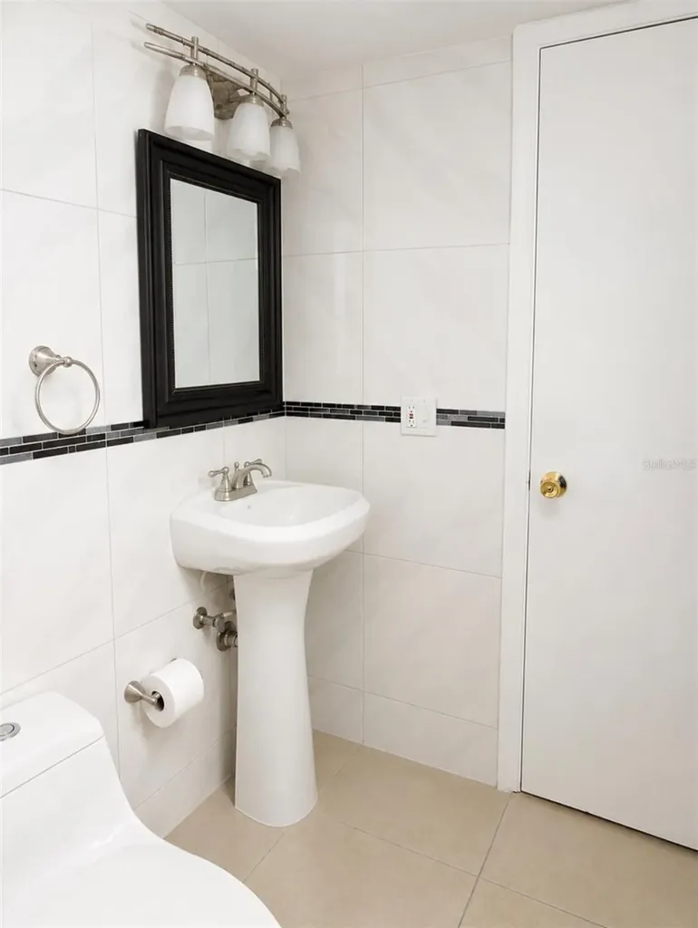 6831 W 14 Court Hialeah FL 33014