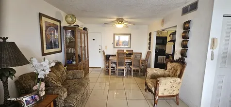 6831 W 14 Court Hialeah FL 33014