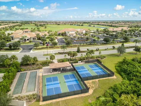 5580 Mulligan Way Lakewood Ranch FL 34211
