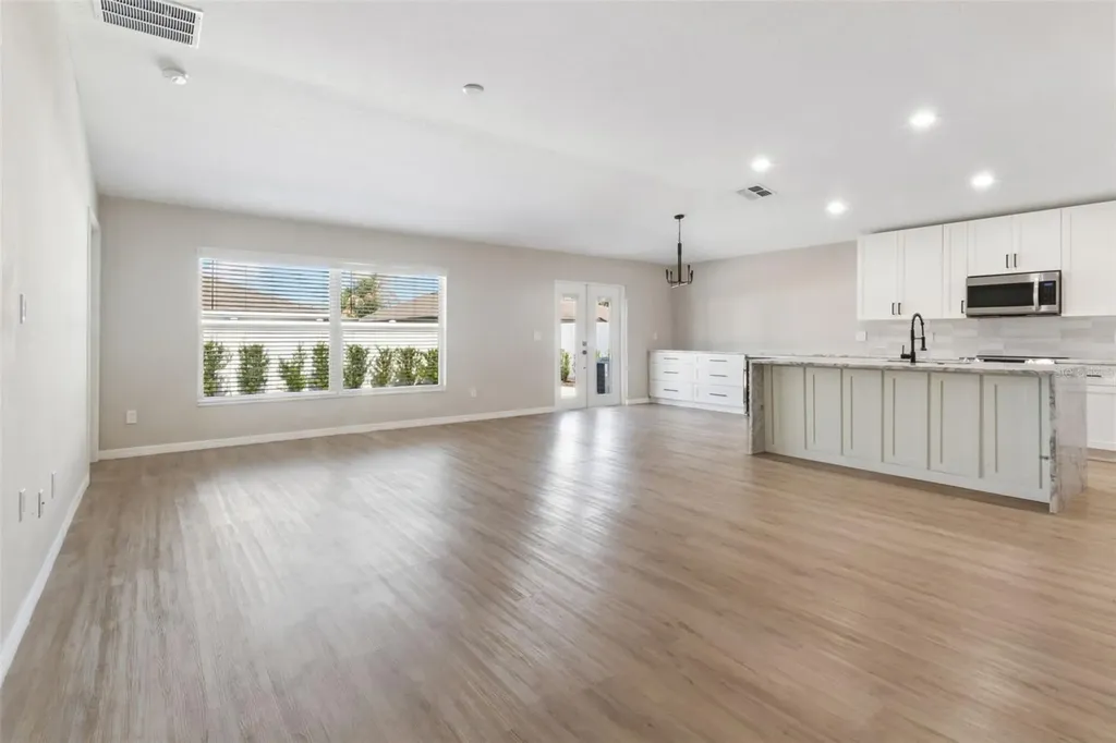 3251 Lytton Hall Drive Zephyrhills FL 33540