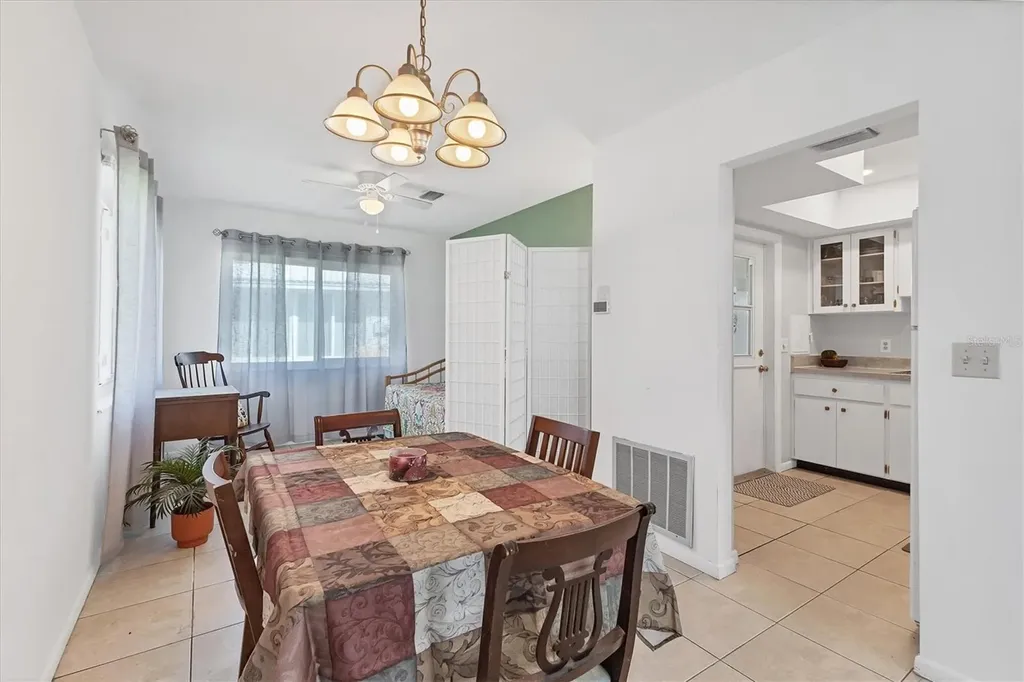 1815 Roxane Way Sarasota FL 34235