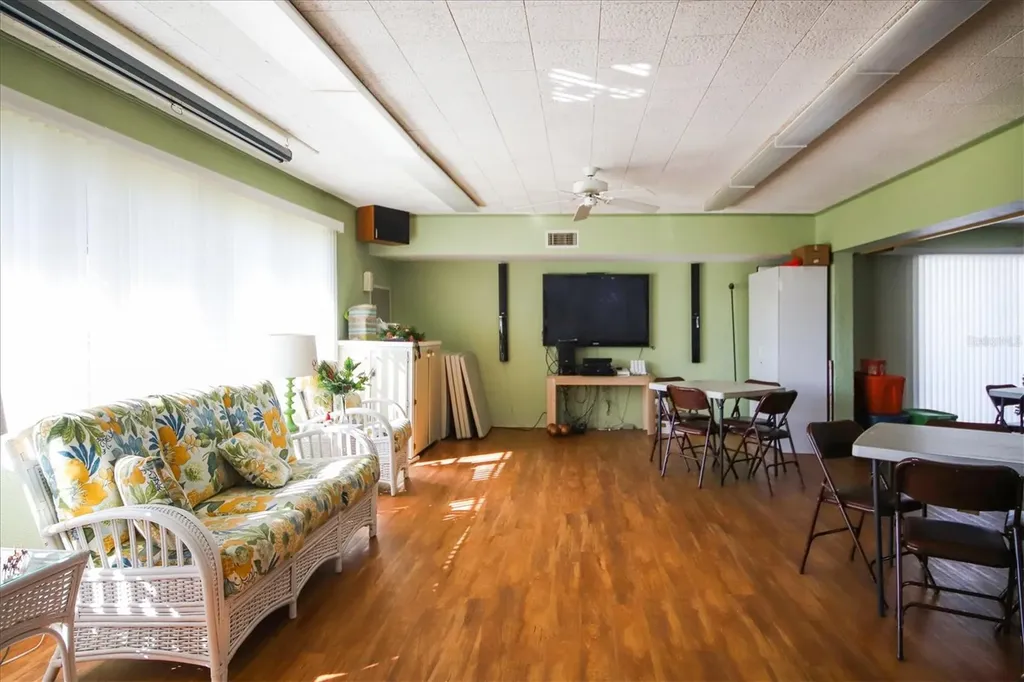 1815 Roxane Way Sarasota FL 34235