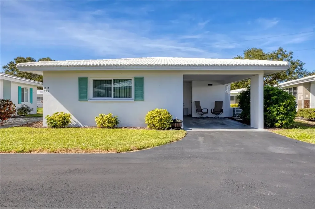 1815 Roxane Way Sarasota FL 34235
