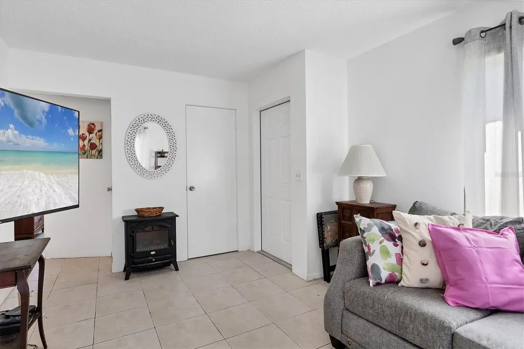 1815 Roxane Way Sarasota FL 34235