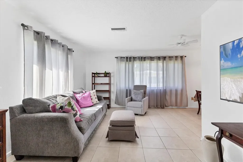 1815 Roxane Way Sarasota FL 34235