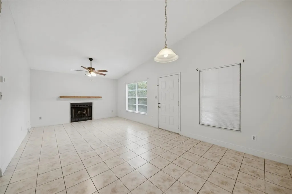 4800 S Semoran Boulevard Orlando FL 32822