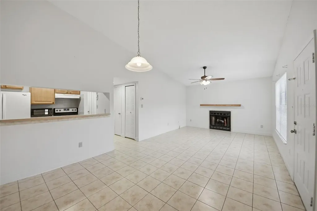 4800 S Semoran Boulevard Orlando FL 32822