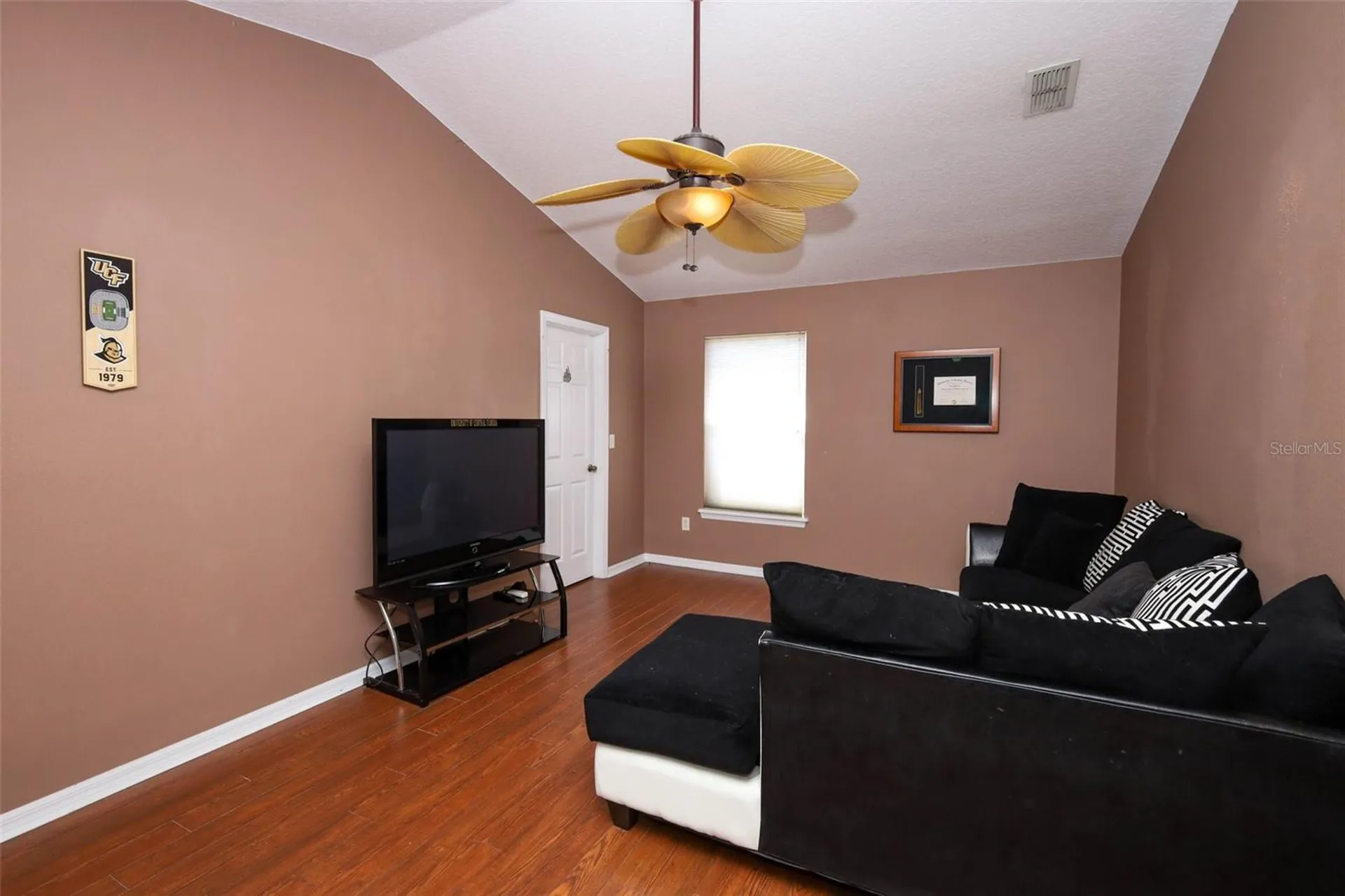411 Lynn Street Oviedo FL 32765