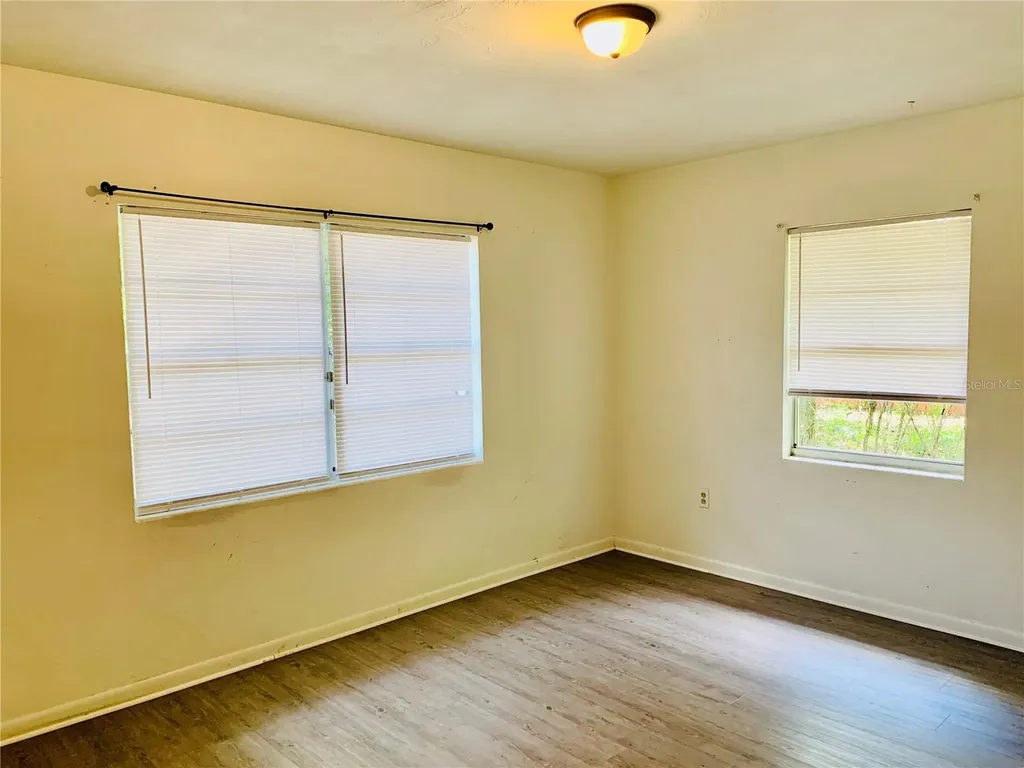 5200 N Apopka Vineland Road Orlando FL 32818