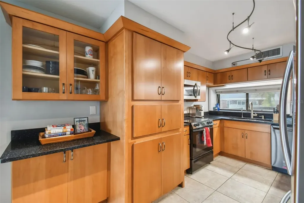 2413 Bayshore Boulevard Tampa FL 33629