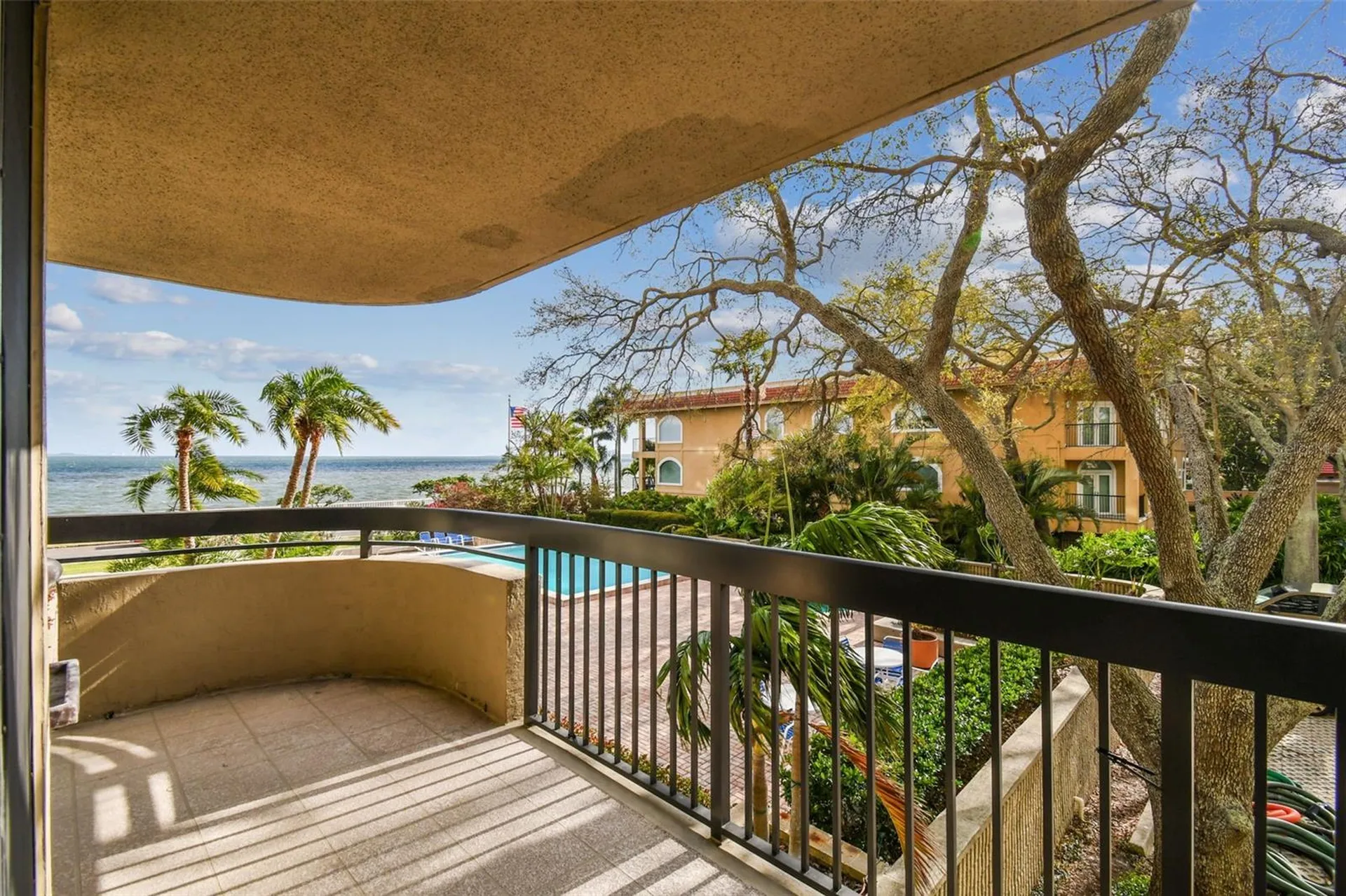 2413 Bayshore Boulevard Tampa FL 33629
