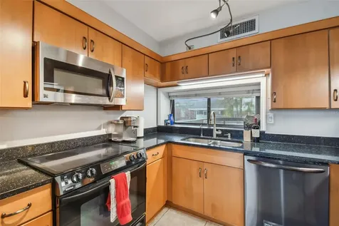 2413 Bayshore Boulevard Tampa FL 33629