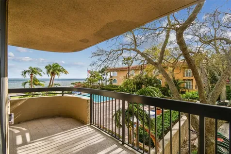 2413 Bayshore Boulevard Tampa FL 33629