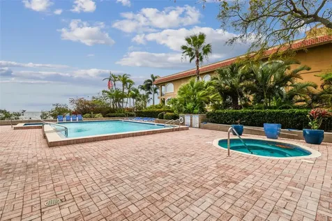 2413 Bayshore Boulevard Tampa FL 33629