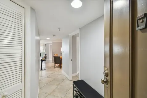 2413 Bayshore Boulevard Tampa FL 33629