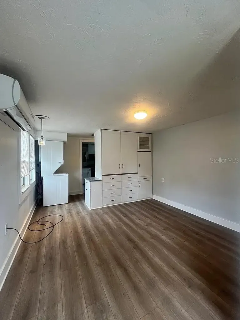 1713 29th Street W Bradenton FL 34205