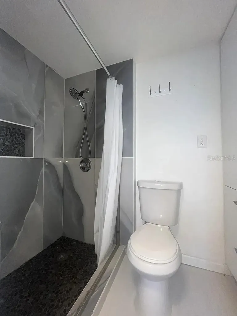 1713 29th Street W Bradenton FL 34205