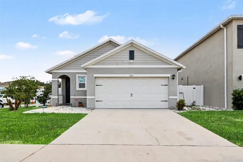 1956 Egret Meadows Avenue Kissimmee FL 34744