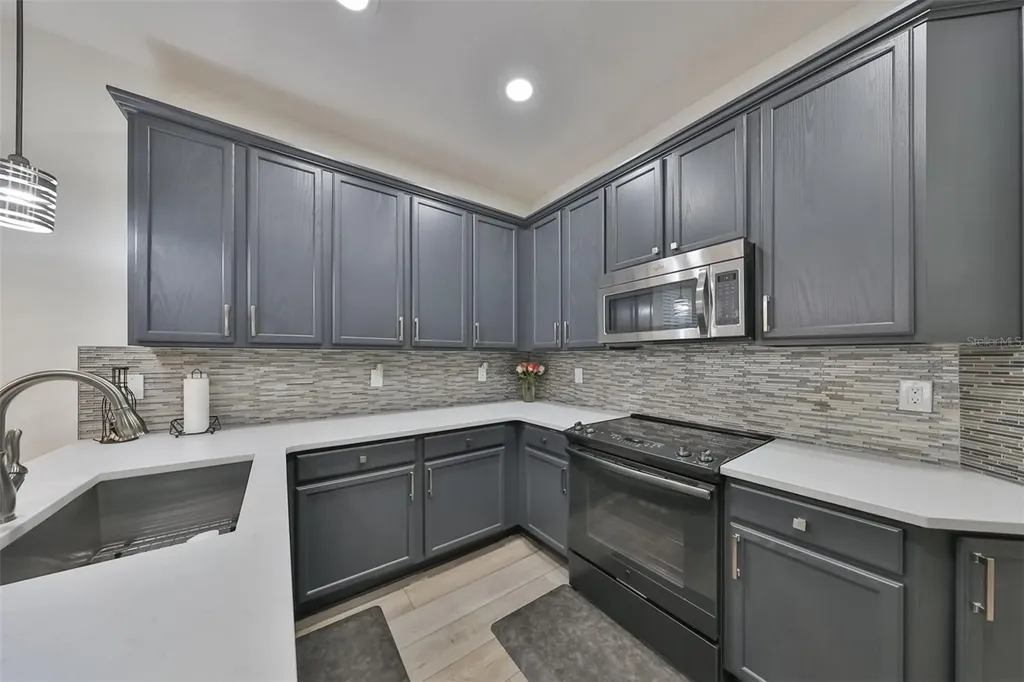 8155 Stone Leaf Lane Tampa FL 33647