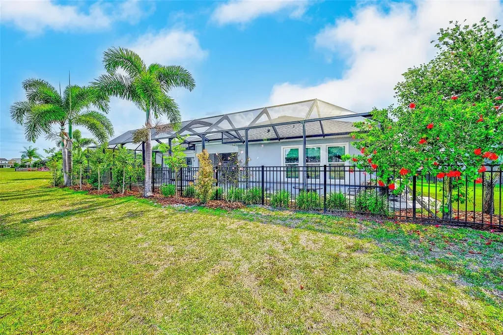 6951 Crestpoint Drive Apollo Beach FL 33572