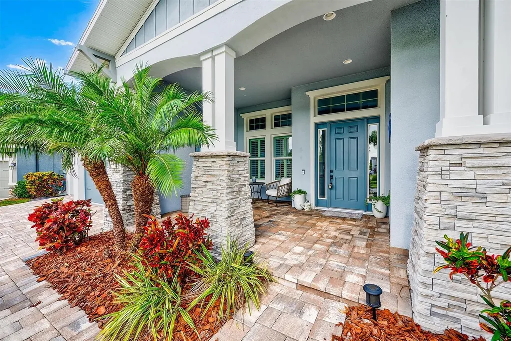 6951 Crestpoint Drive Apollo Beach FL 33572