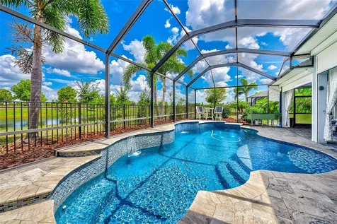 6951 Crestpoint Drive Apollo Beach FL 33572