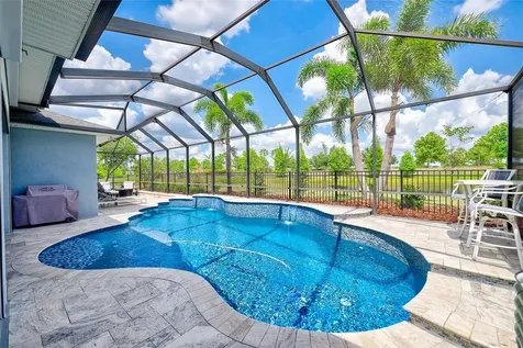 6951 Crestpoint Drive Apollo Beach FL 33572
