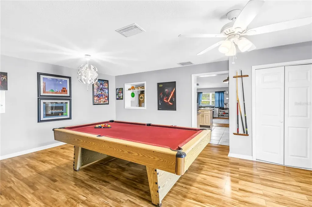 687 Jasmine Way S St Petersburg FL 33705