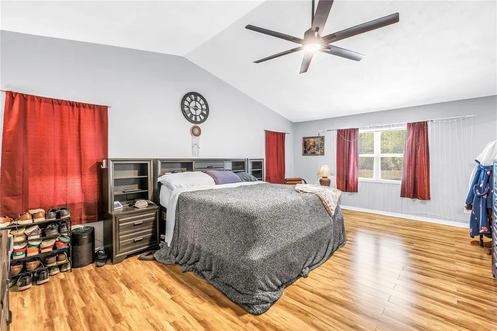 687 Jasmine Way S St Petersburg FL 33705
