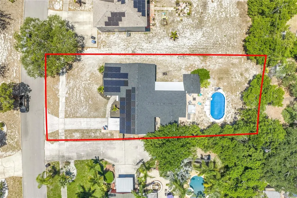 687 Jasmine Way S St Petersburg FL 33705