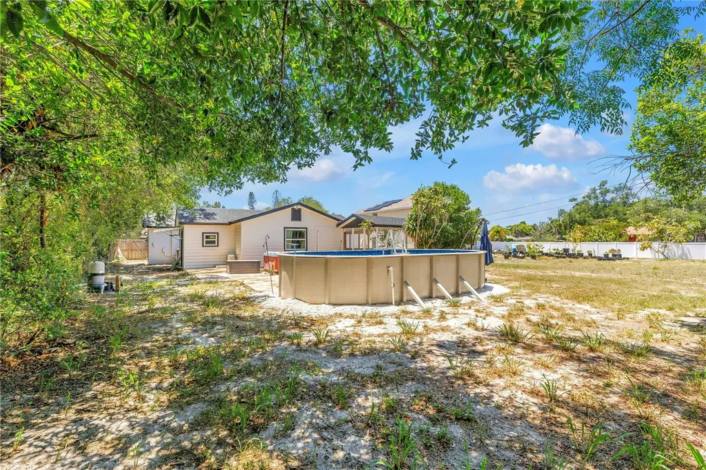 687 Jasmine Way S St Petersburg FL 33705